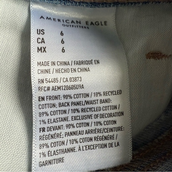 American Eagle Womens Mom Cut Off Jeans Shorts SZ 6 Distressed Denim Stretch - Picture 6 of 8